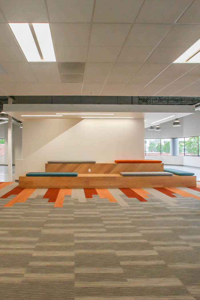 image-724707-hall.w640.png